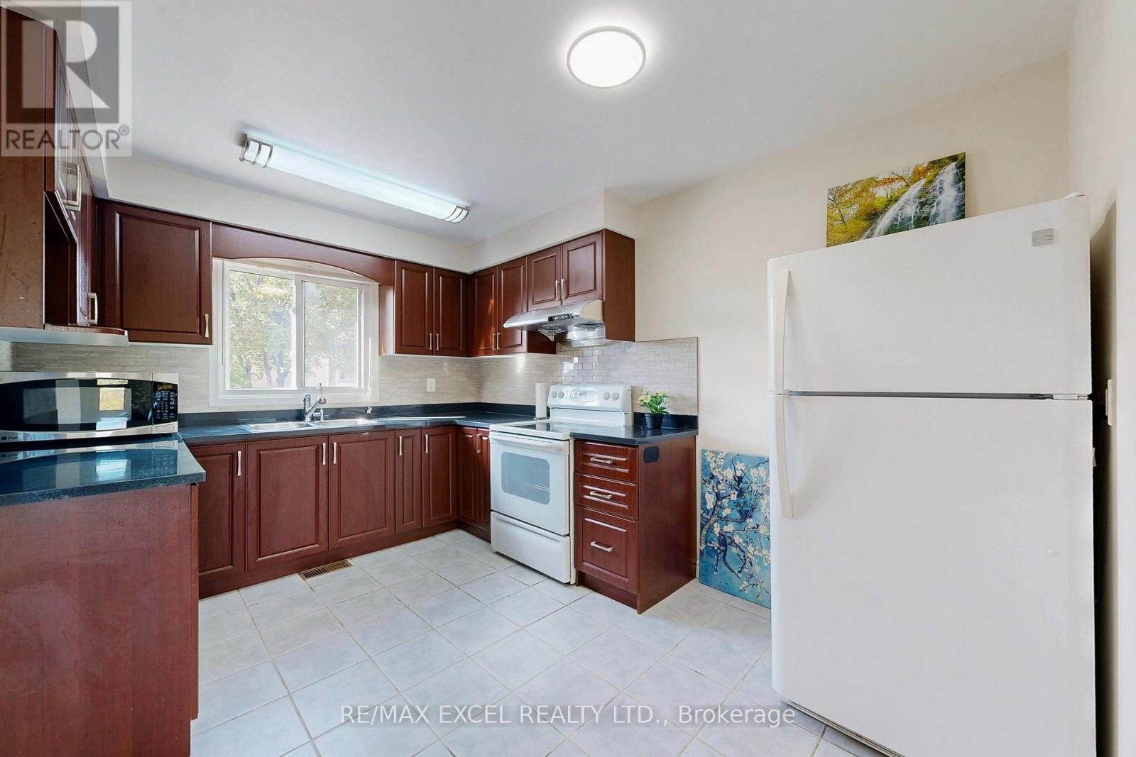 












98 - 24 FUNDY BAY BOULEVARD

,
Toronto (Steeles),




Ontario
M1W3A4

