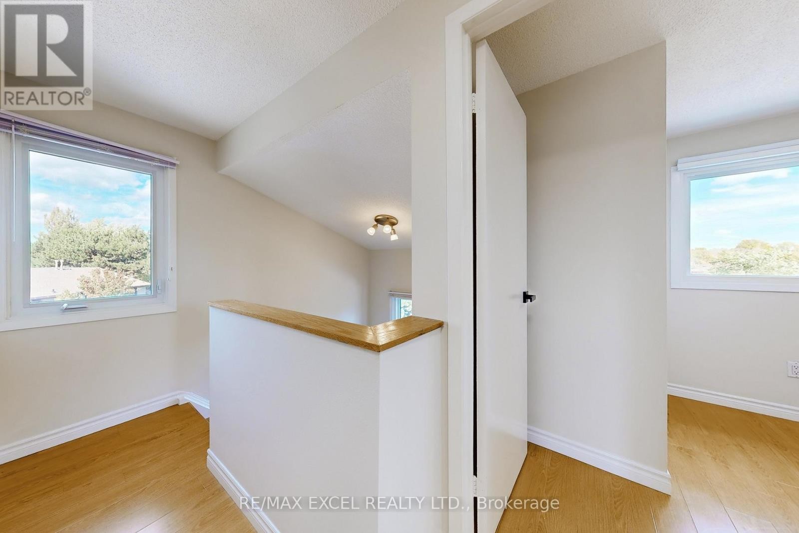 












98 - 24 FUNDY BAY BOULEVARD

,
Toronto (Steeles),




Ontario
M1W3A4

