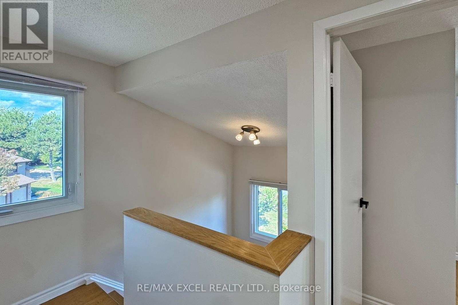 












98 - 24 FUNDY BAY BOULEVARD

,
Toronto (Steeles),




Ontario
M1W3A4


