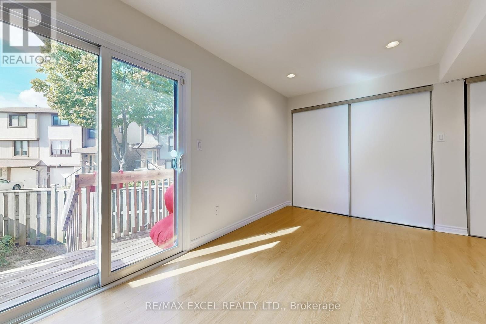 












98 - 24 FUNDY BAY BOULEVARD

,
Toronto (Steeles),




Ontario
M1W3A4

