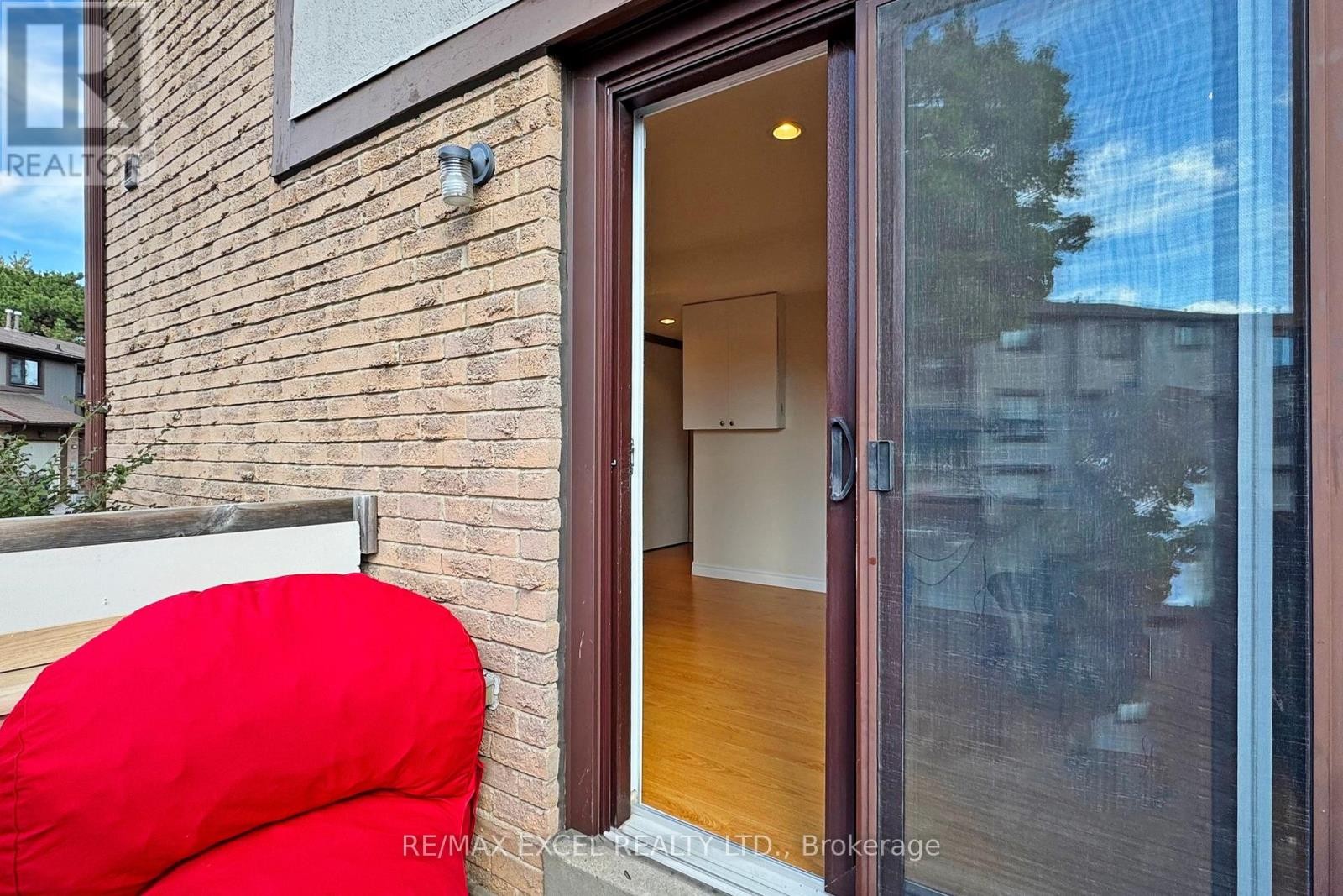 












98 - 24 FUNDY BAY BOULEVARD

,
Toronto (Steeles),




Ontario
M1W3A4

