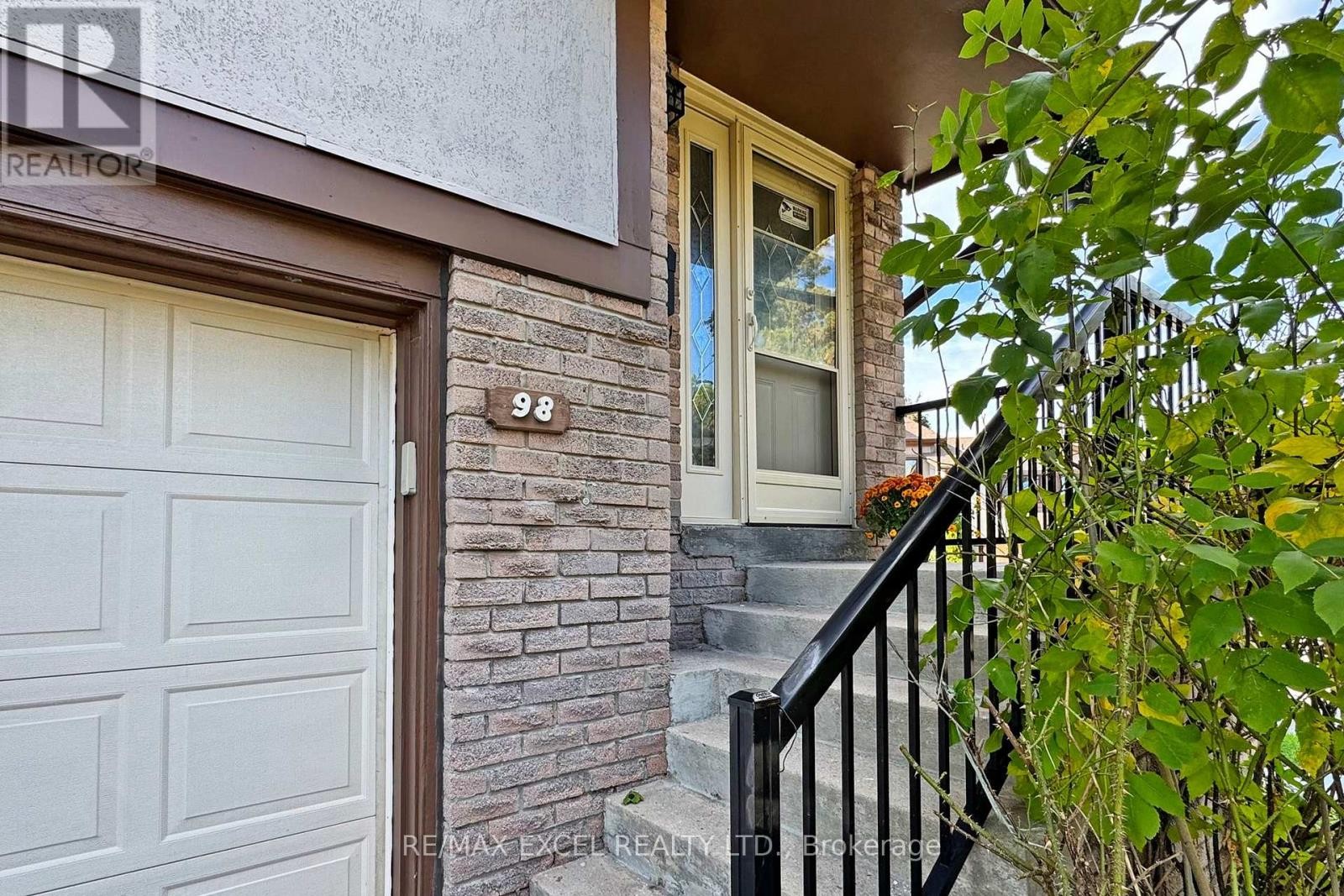 












98 - 24 FUNDY BAY BOULEVARD

,
Toronto (Steeles),




Ontario
M1W3A4

