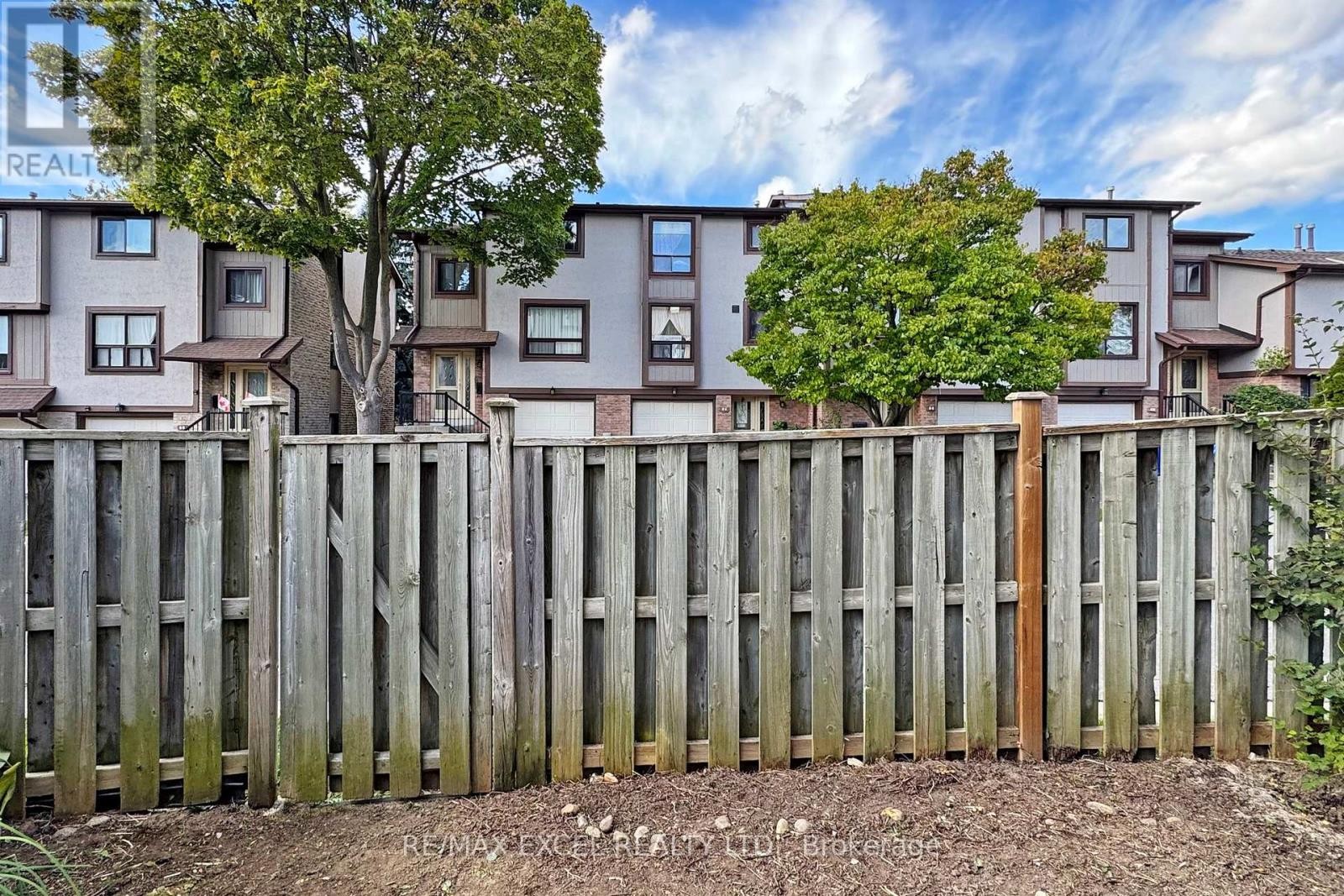 












98 - 24 FUNDY BAY BOULEVARD

,
Toronto (Steeles),




Ontario
M1W3A4

