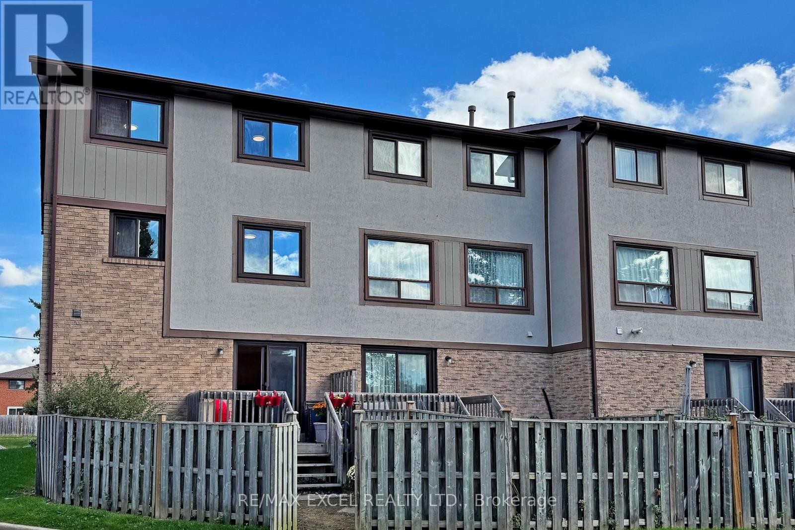 












98 - 24 FUNDY BAY BOULEVARD

,
Toronto (Steeles),




Ontario
M1W3A4

