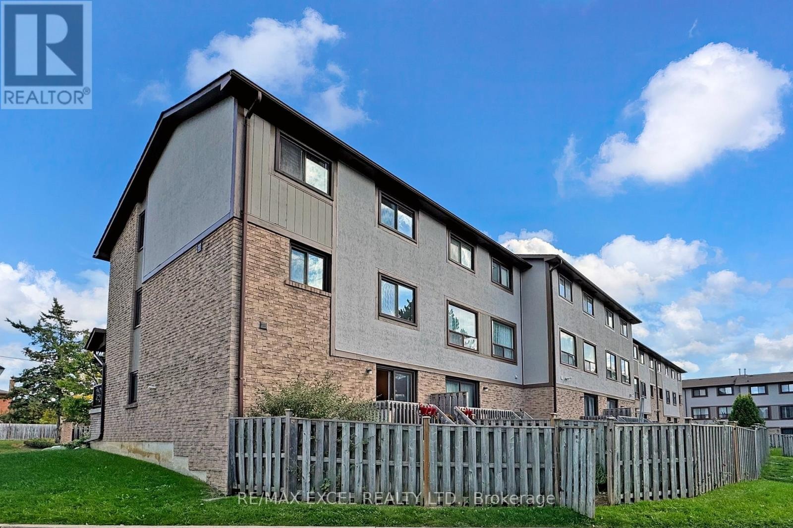 












98 - 24 FUNDY BAY BOULEVARD

,
Toronto (Steeles),




Ontario
M1W3A4


