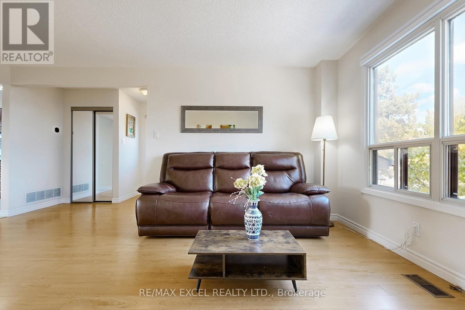 












98 - 24 FUNDY BAY BOULEVARD

,
Toronto (Steeles),




Ontario
M1W3A4

