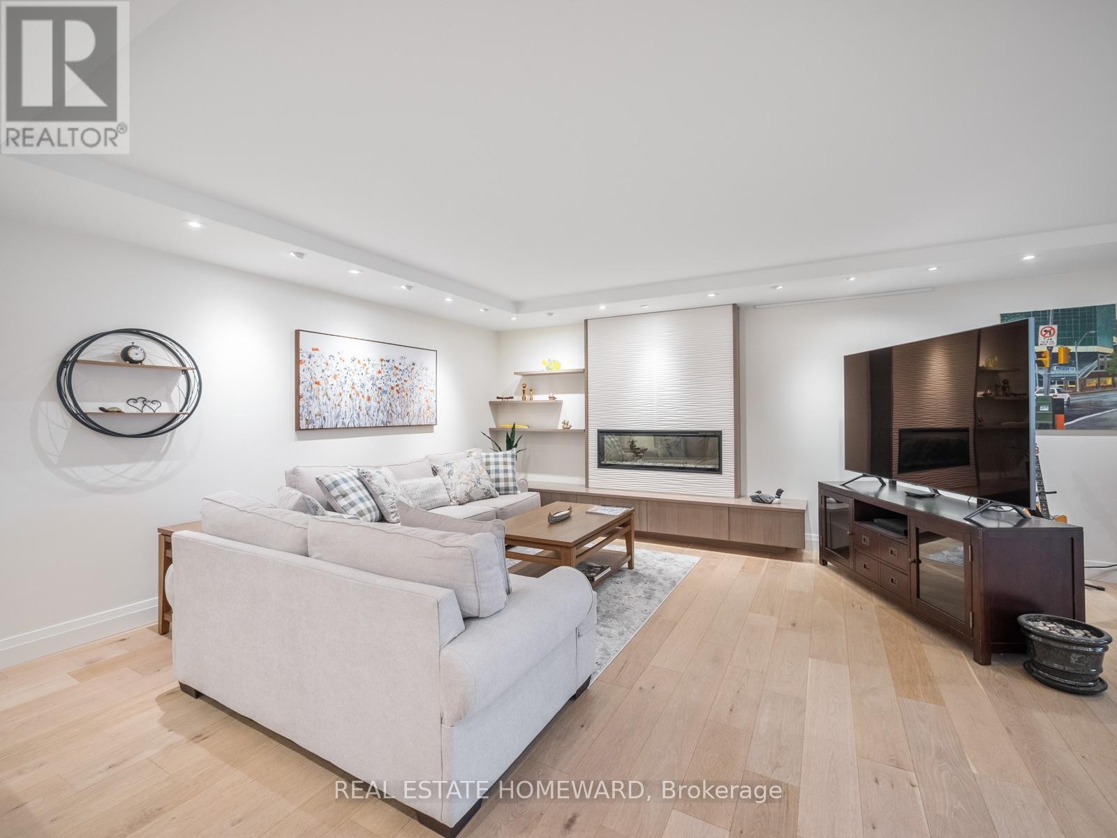 












311 - 20 GUILDWOOD PARKWAY

,
Toronto (Guildwood),




Ontario
M1E5B6

