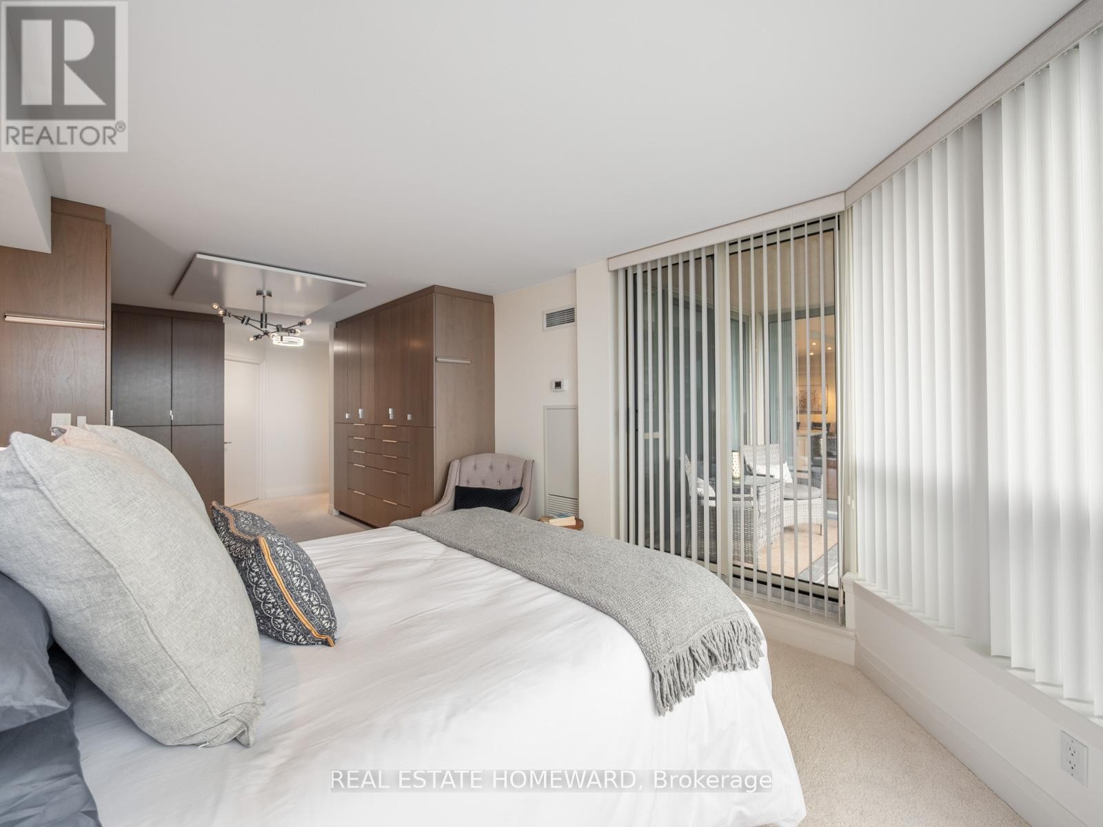 












311 - 20 GUILDWOOD PARKWAY

,
Toronto (Guildwood),




Ontario
M1E5B6

