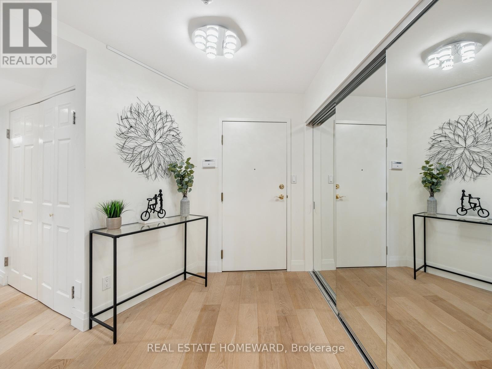 












311 - 20 GUILDWOOD PARKWAY

,
Toronto (Guildwood),




Ontario
M1E5B6

