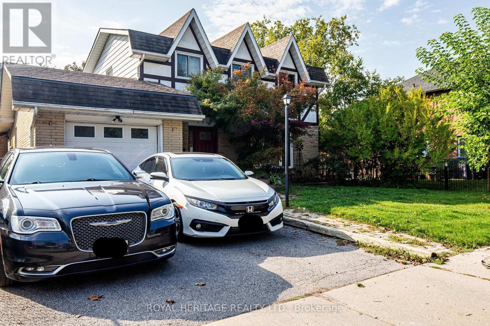 












586 CREEKVIEW CIRCLE

,
Pickering (West Shore),




Ontario
L1W3E4

