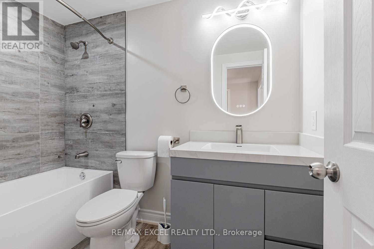 












#61 - 120 BEVERLY GLEN BOULEVARD

,
Toronto (L'Amoreaux),




Ontario
M1W1W6

