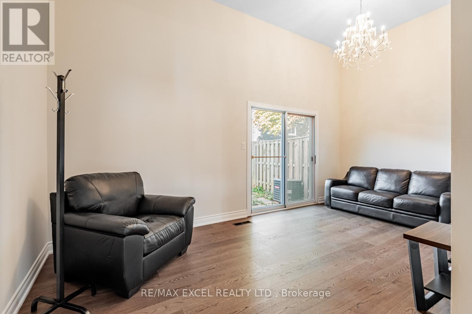 












#61 - 120 BEVERLY GLEN BOULEVARD

,
Toronto (L'Amoreaux),




Ontario
M1W1W6

