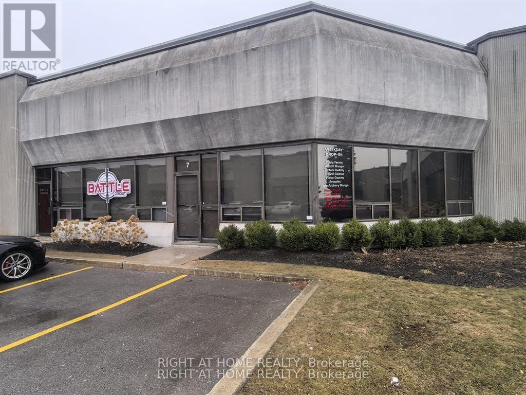 












7&8 - 3781 VICTORIA PARK AVENUE

,
Toronto (Steeles),




Ontario
M1W3K5

