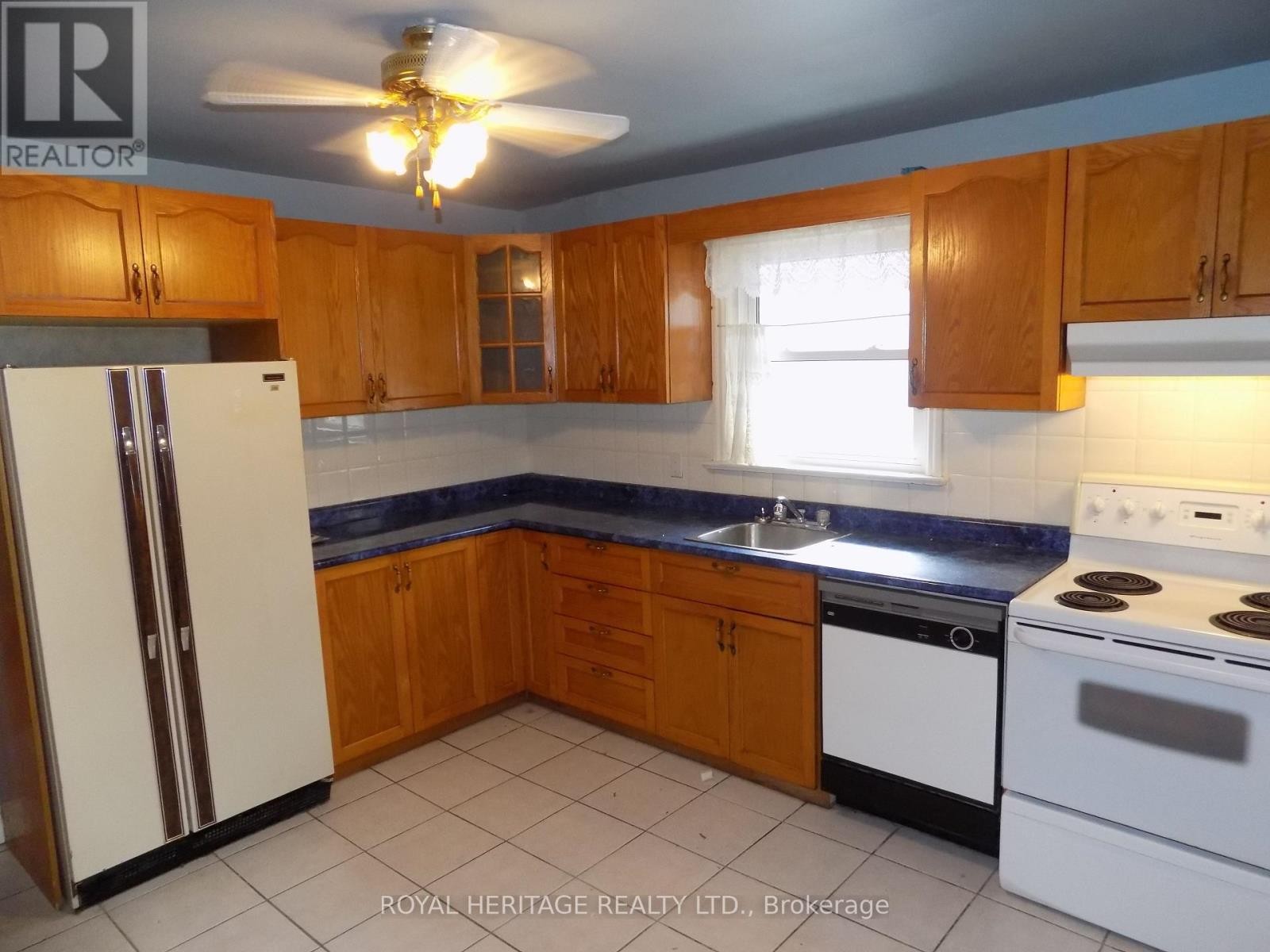 












535 MONTRAVE AVENUE

,
Oshawa (Vanier),




Ontario
L1J4S8

