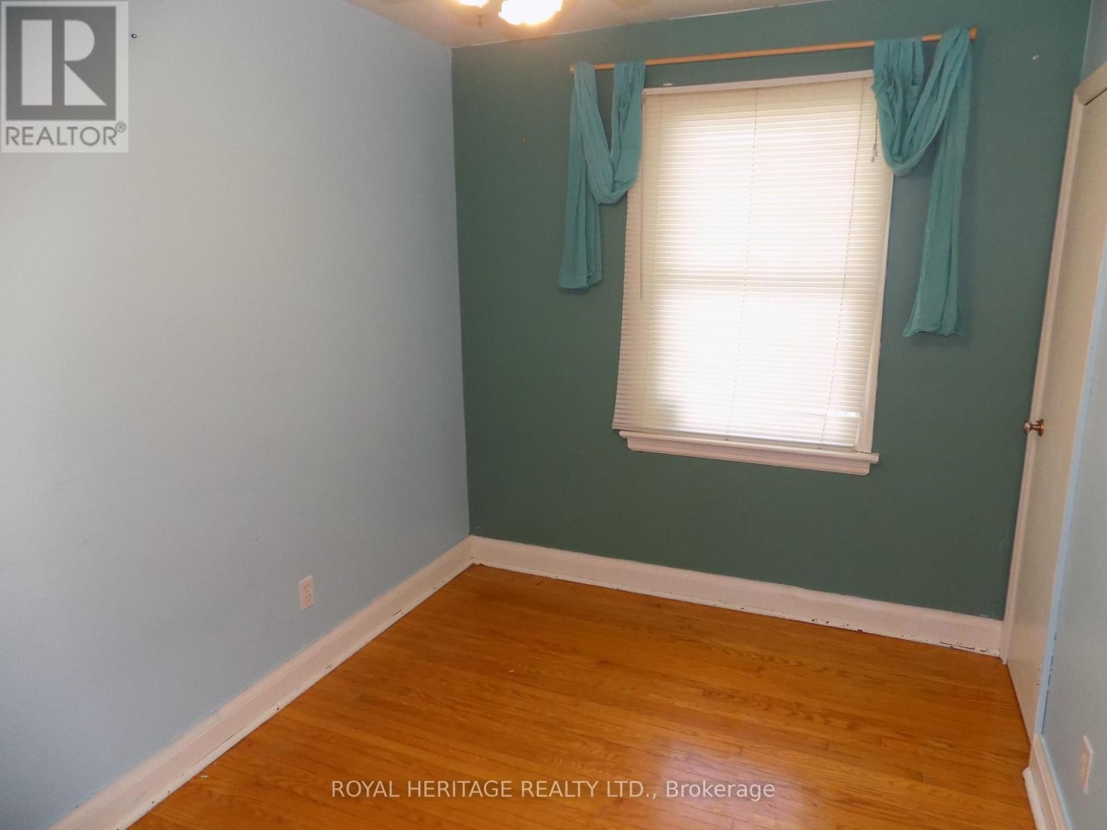 












535 MONTRAVE AVENUE

,
Oshawa (Vanier),




Ontario
L1J4S8

