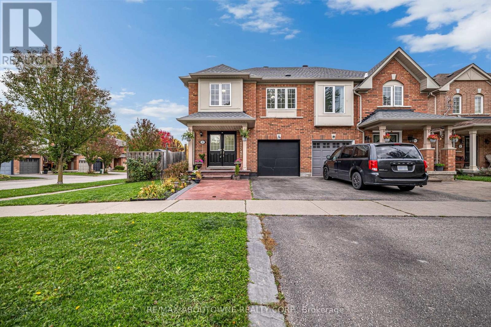 












303 PORTE ROAD

,
Ajax (South East),




Ontario
L1S0A4

