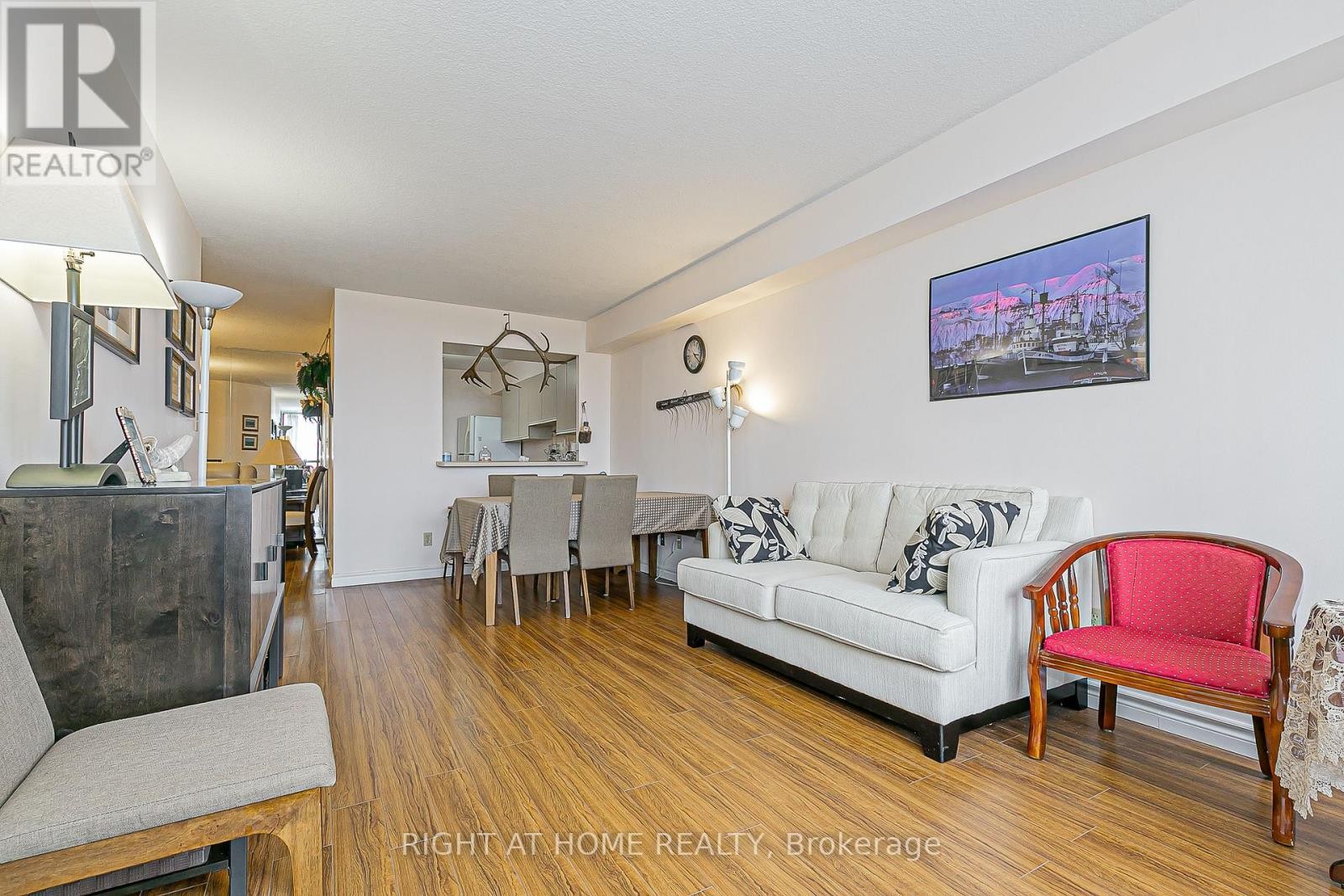 












802 - 55 BAMBURGH CIRCLE

,
Toronto (Steeles),




Ontario
M1W3V4

