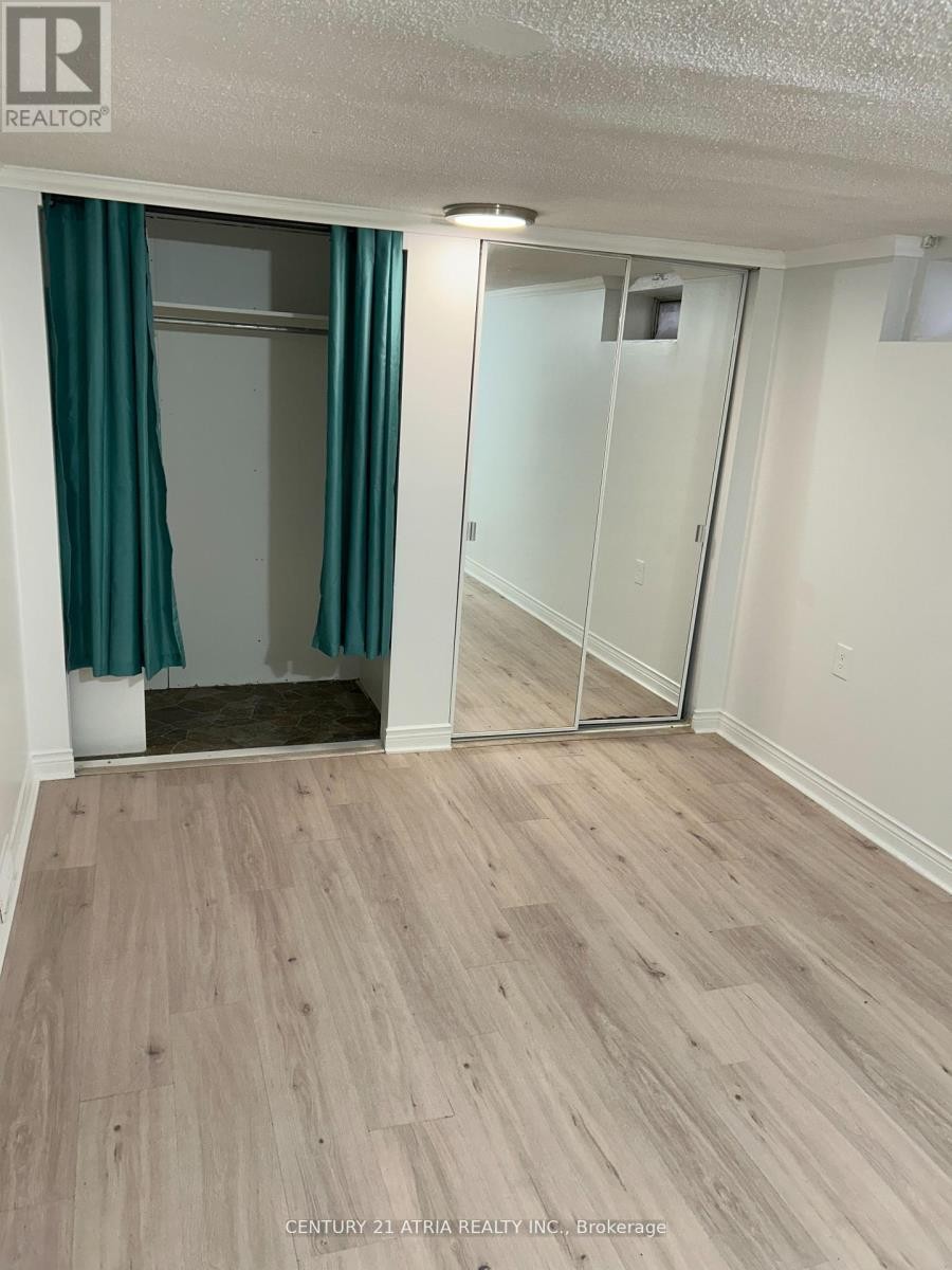 












417 BLOOR STREET E

,
Oshawa (Farewell),




Ontario
L1H3M9

