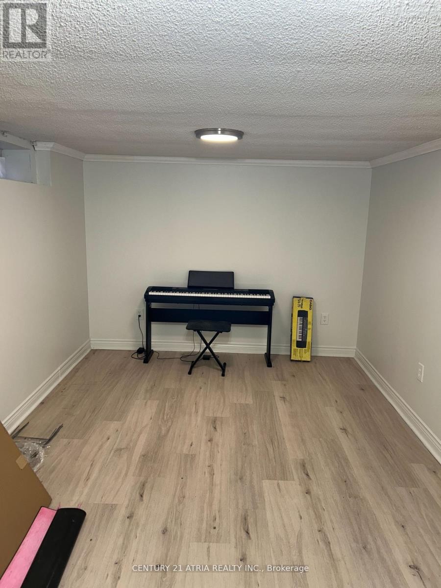 












417 BLOOR STREET E

,
Oshawa (Farewell),




Ontario
L1H3M9

