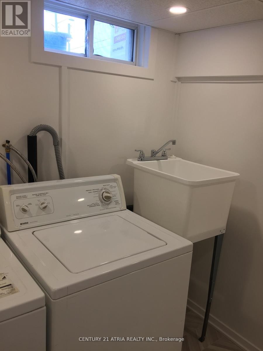 












417 BLOOR STREET E

,
Oshawa (Farewell),




Ontario
L1H3M9

