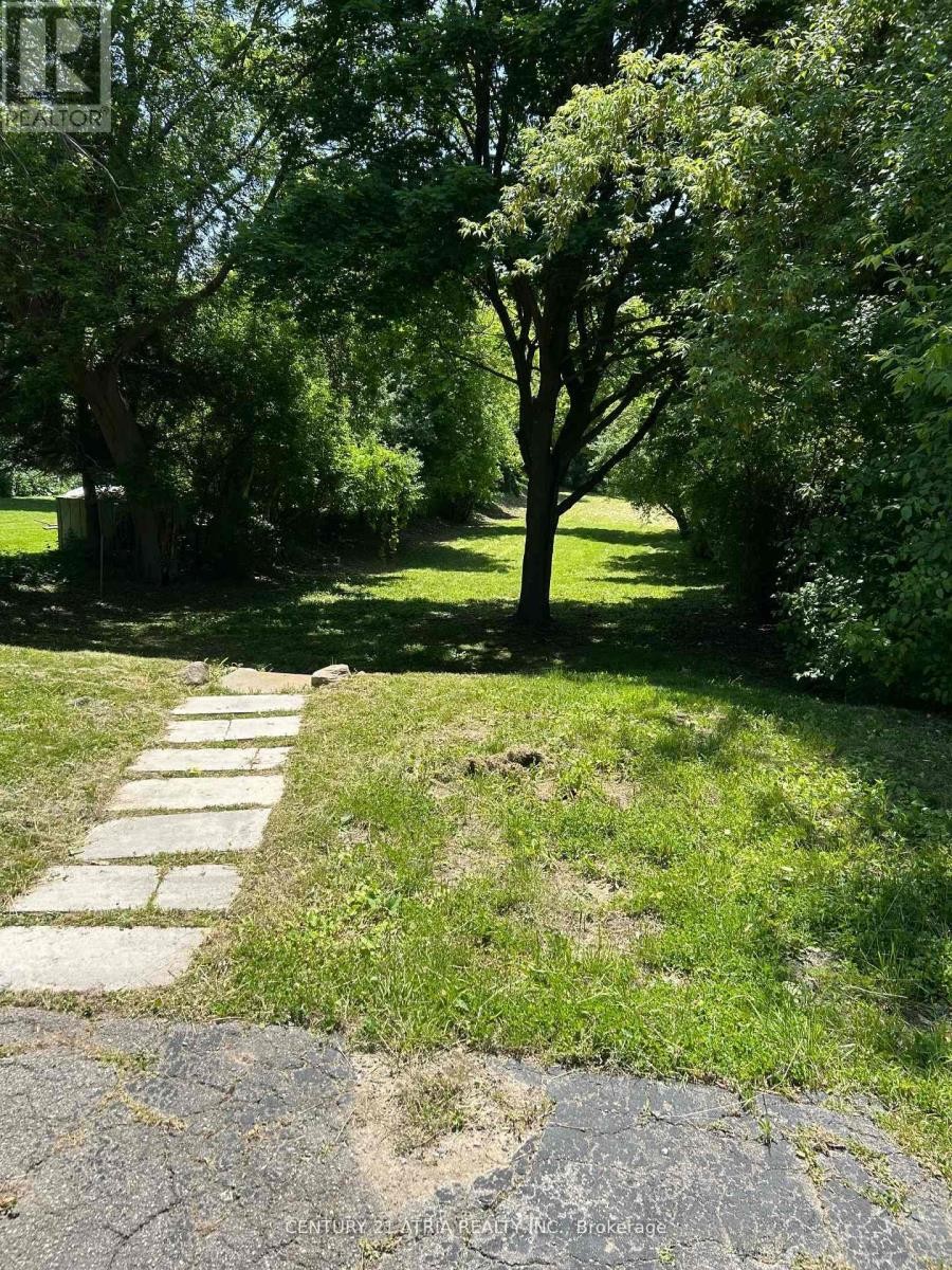 












417 BLOOR STREET E

,
Oshawa (Farewell),




Ontario
L1H3M9

