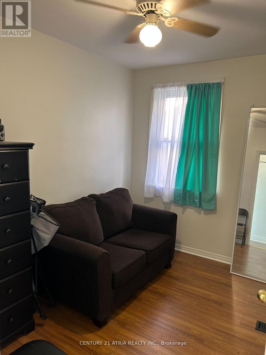 












417 BLOOR STREET E

,
Oshawa (Farewell),




Ontario
L1H3M9

