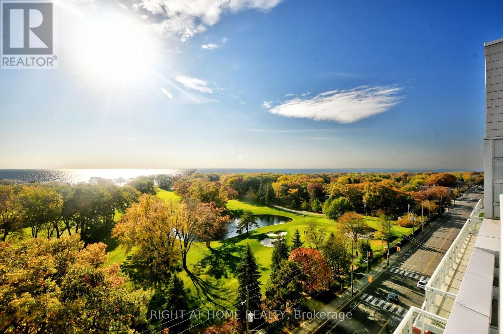 












TH03 - 1350 KINGSTON ROAD

,
Toronto (Birchcliffe-Cliffside),




Ontario
M1N0B7

