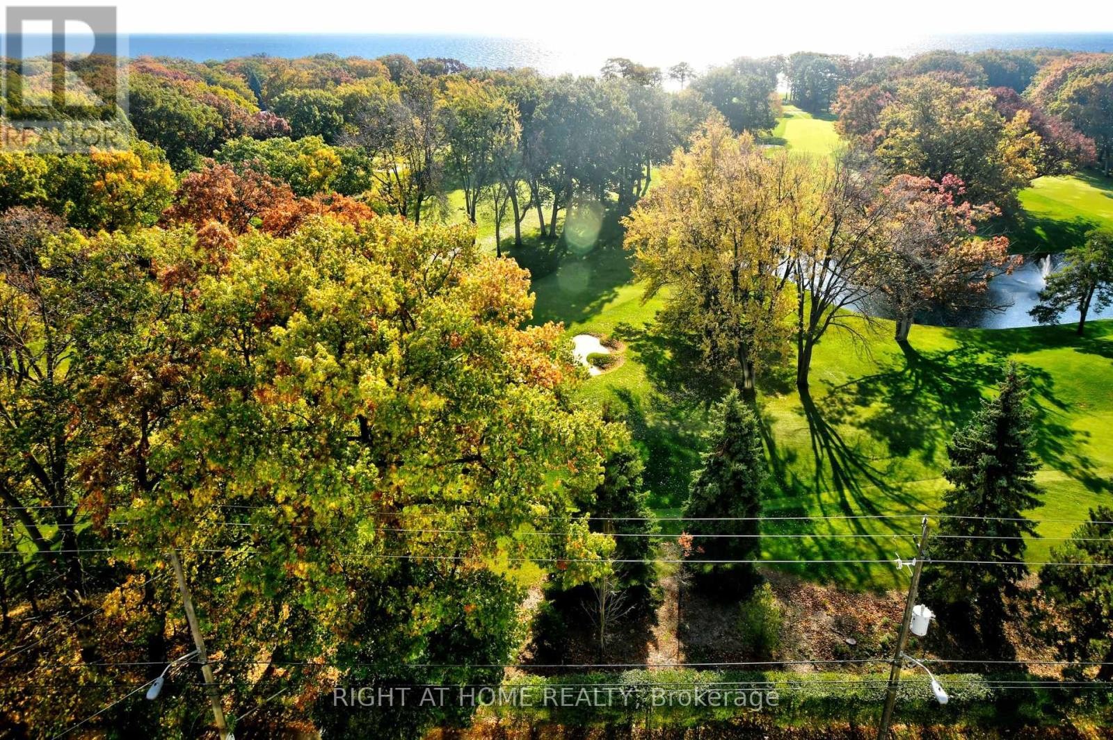 












TH03 - 1350 KINGSTON ROAD

,
Toronto (Birchcliffe-Cliffside),




Ontario
M1N0B7

