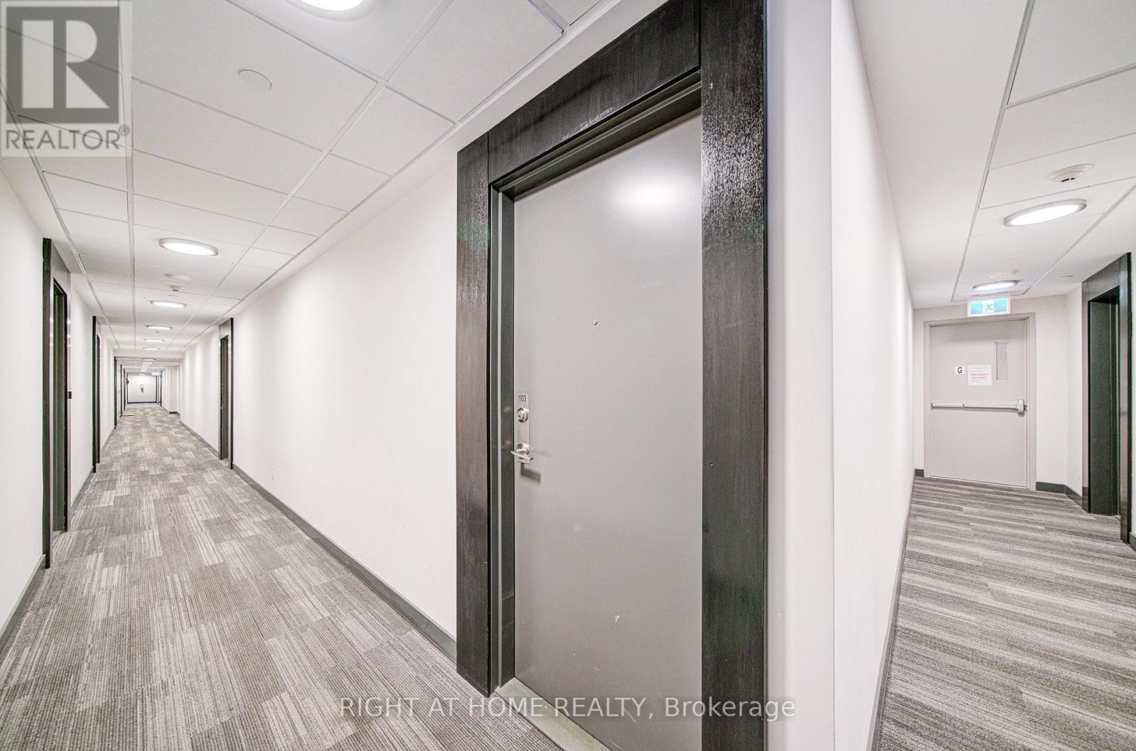 












TH03 - 1350 KINGSTON ROAD

,
Toronto (Birchcliffe-Cliffside),




Ontario
M1N0B7

