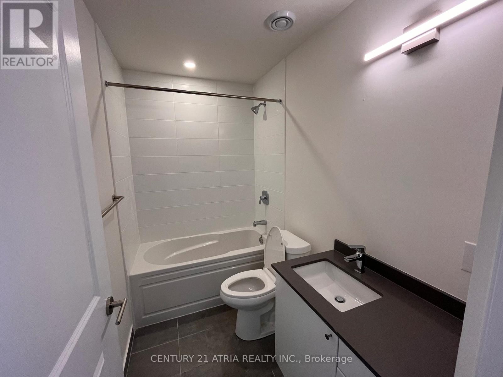 












2101 - 3260 SHEPPARD AVENUE

,
Toronto (Tam O'Shanter-Sullivan),




Ontario
M1T3K3

