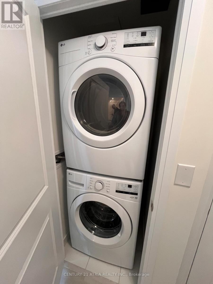 












2101 - 3260 SHEPPARD AVENUE

,
Toronto (Tam O'Shanter-Sullivan),




Ontario
M1T3K3

