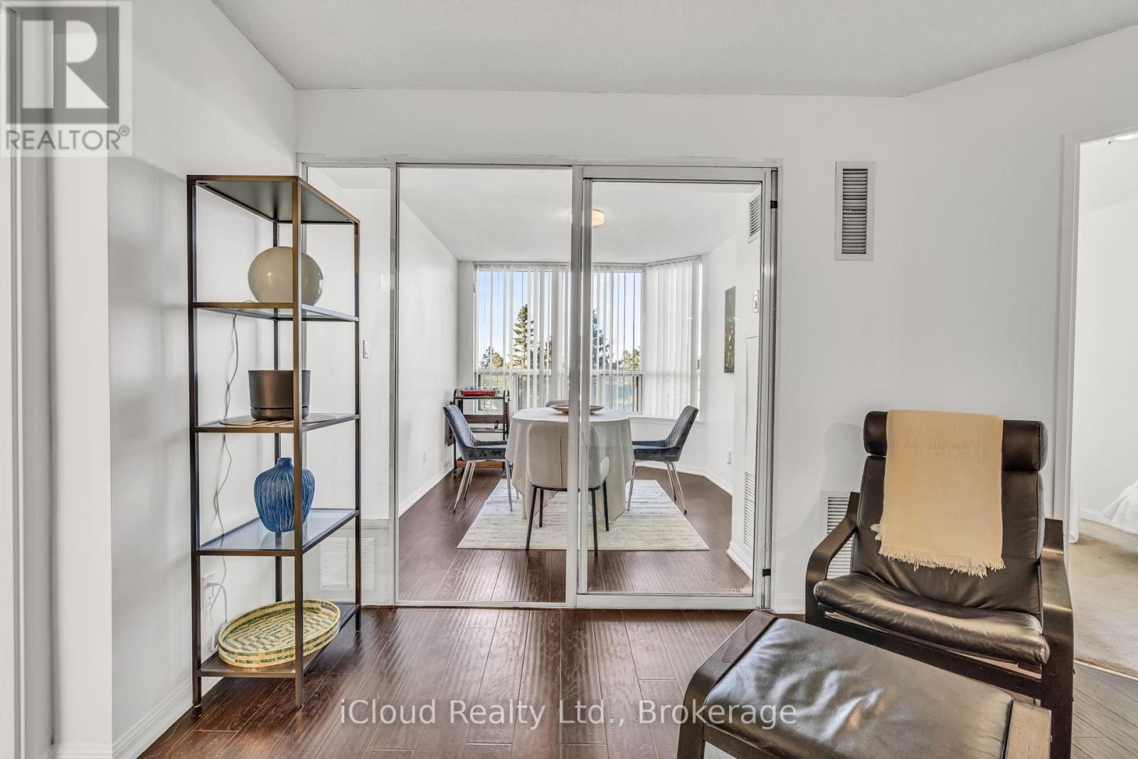 












611 - 88 CORPORATE DRIVE

,
Toronto (Woburn),




Ontario
M1H3G6

