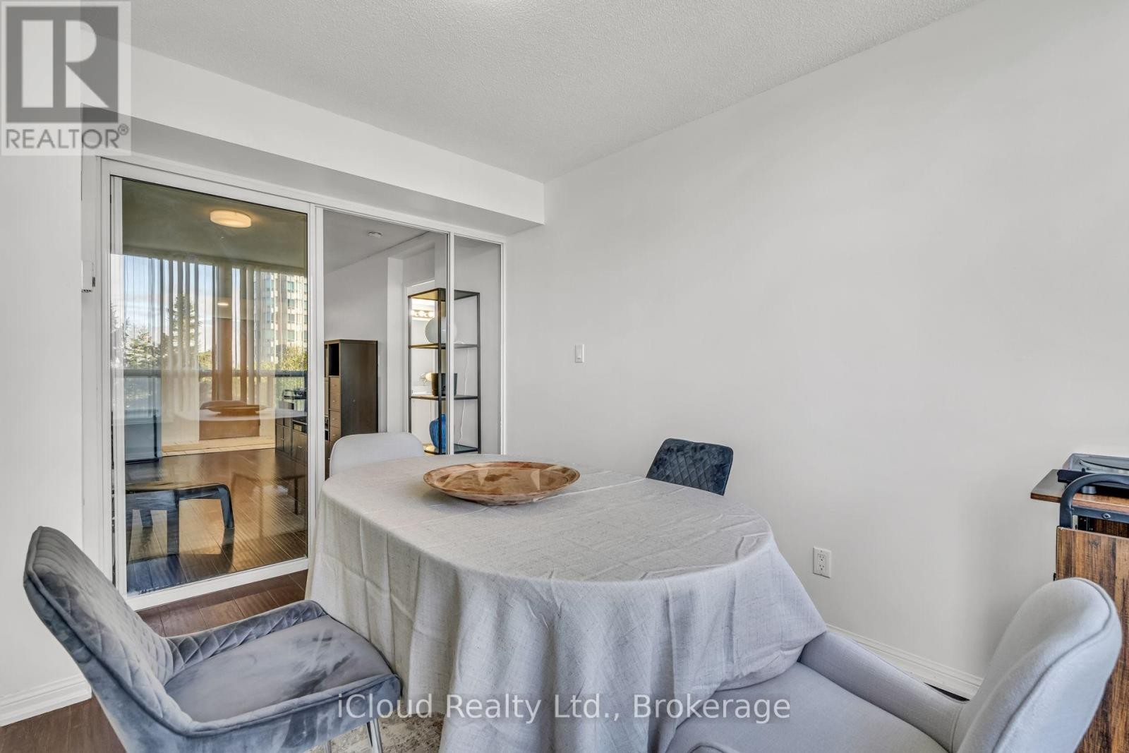 












611 - 88 CORPORATE DRIVE

,
Toronto (Woburn),




Ontario
M1H3G6

