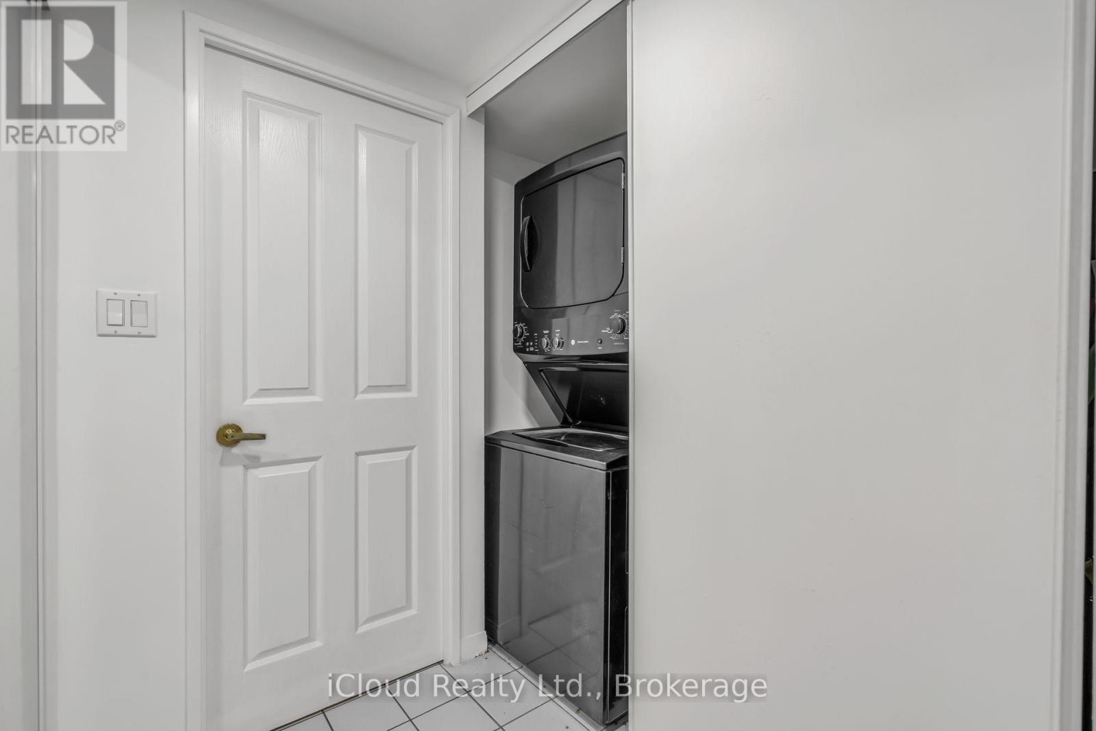 












611 - 88 CORPORATE DRIVE

,
Toronto (Woburn),




Ontario
M1H3G6

