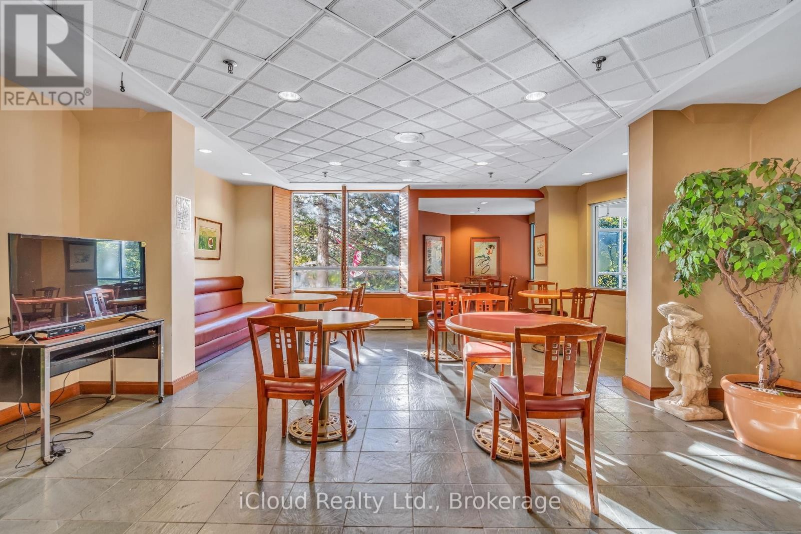 












611 - 88 CORPORATE DRIVE

,
Toronto (Woburn),




Ontario
M1H3G6

