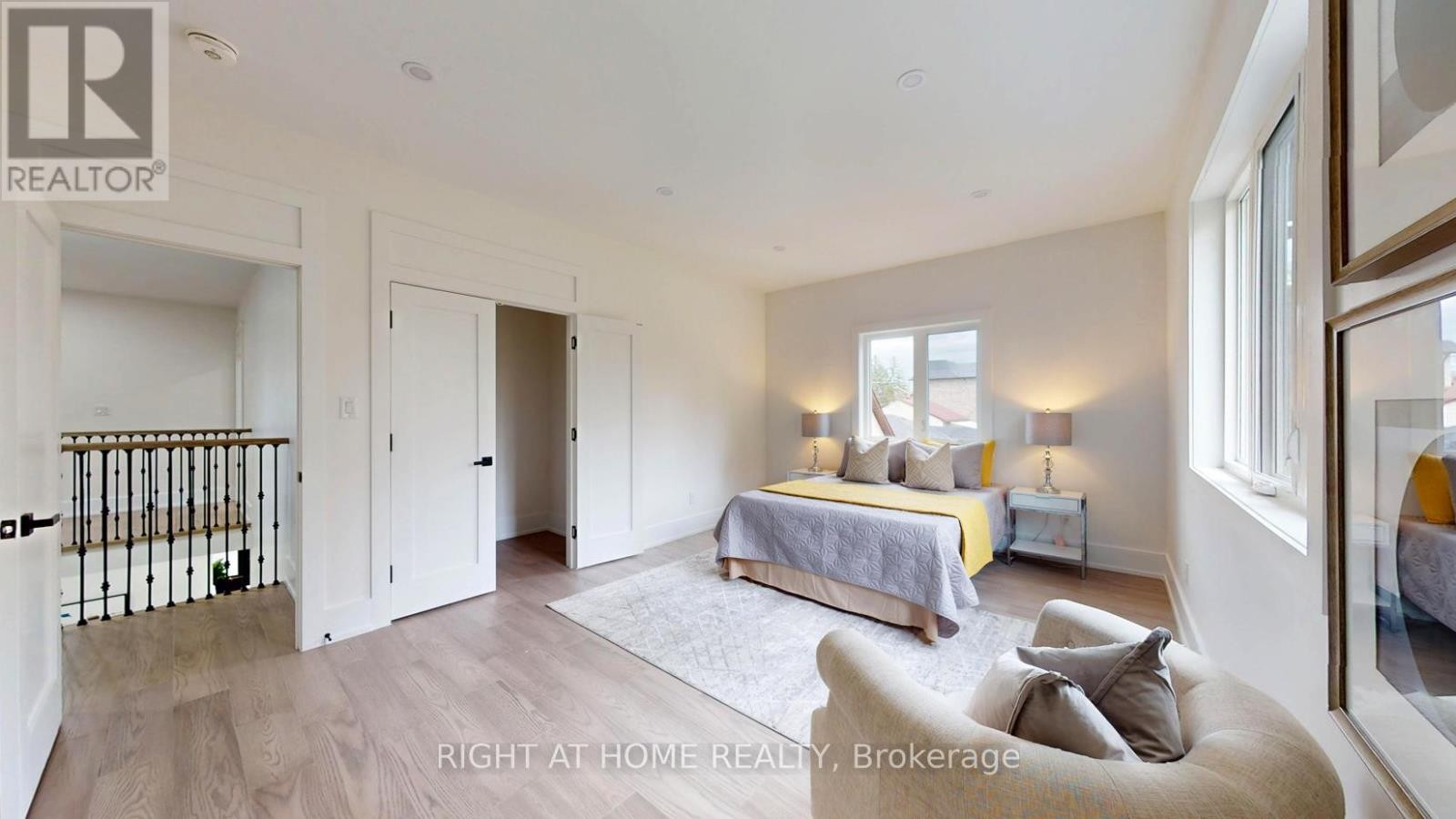 












1988 ROYAL ROAD

,
Pickering (Village East),




Ontario
L1V1Y2

