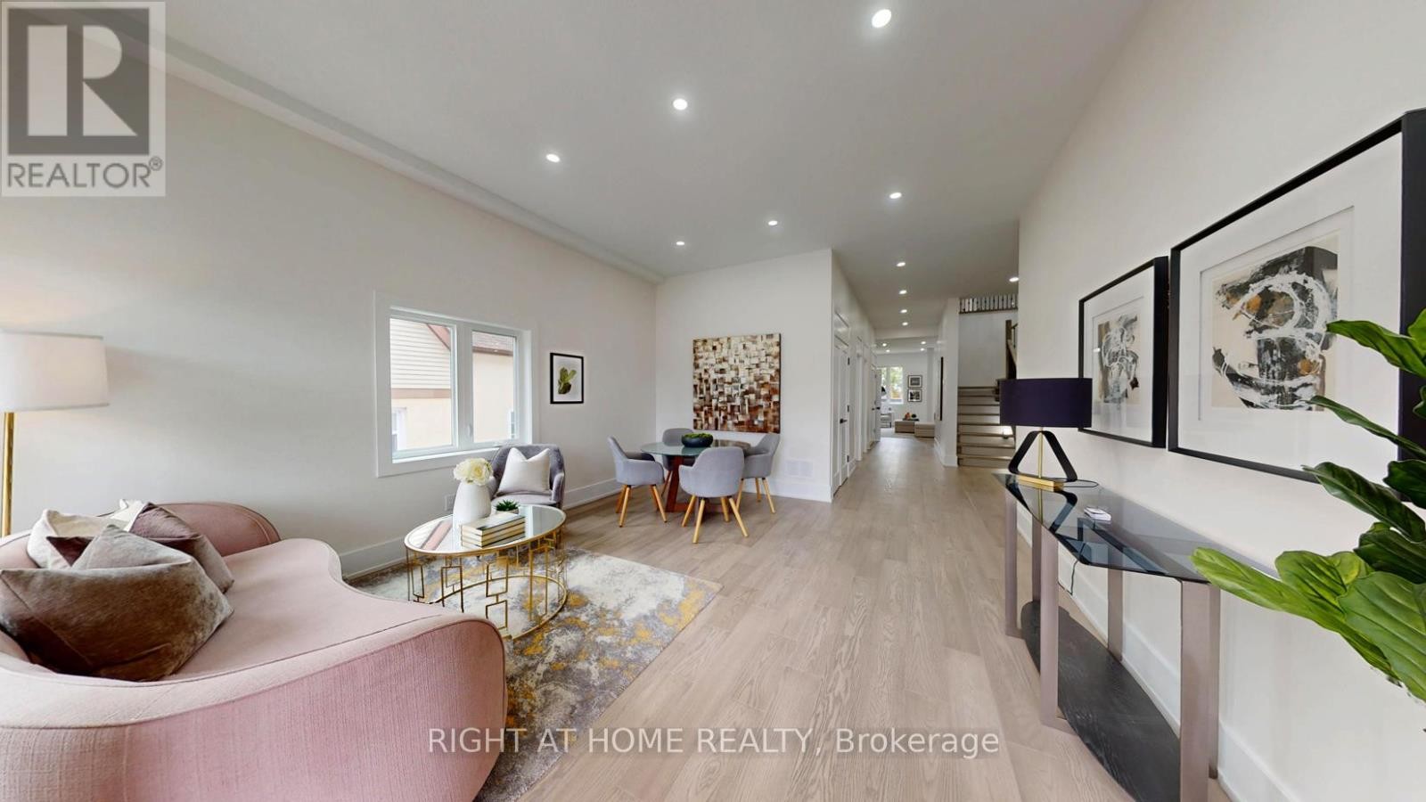 












1988 ROYAL ROAD

,
Pickering (Village East),




Ontario
L1V1Y2

