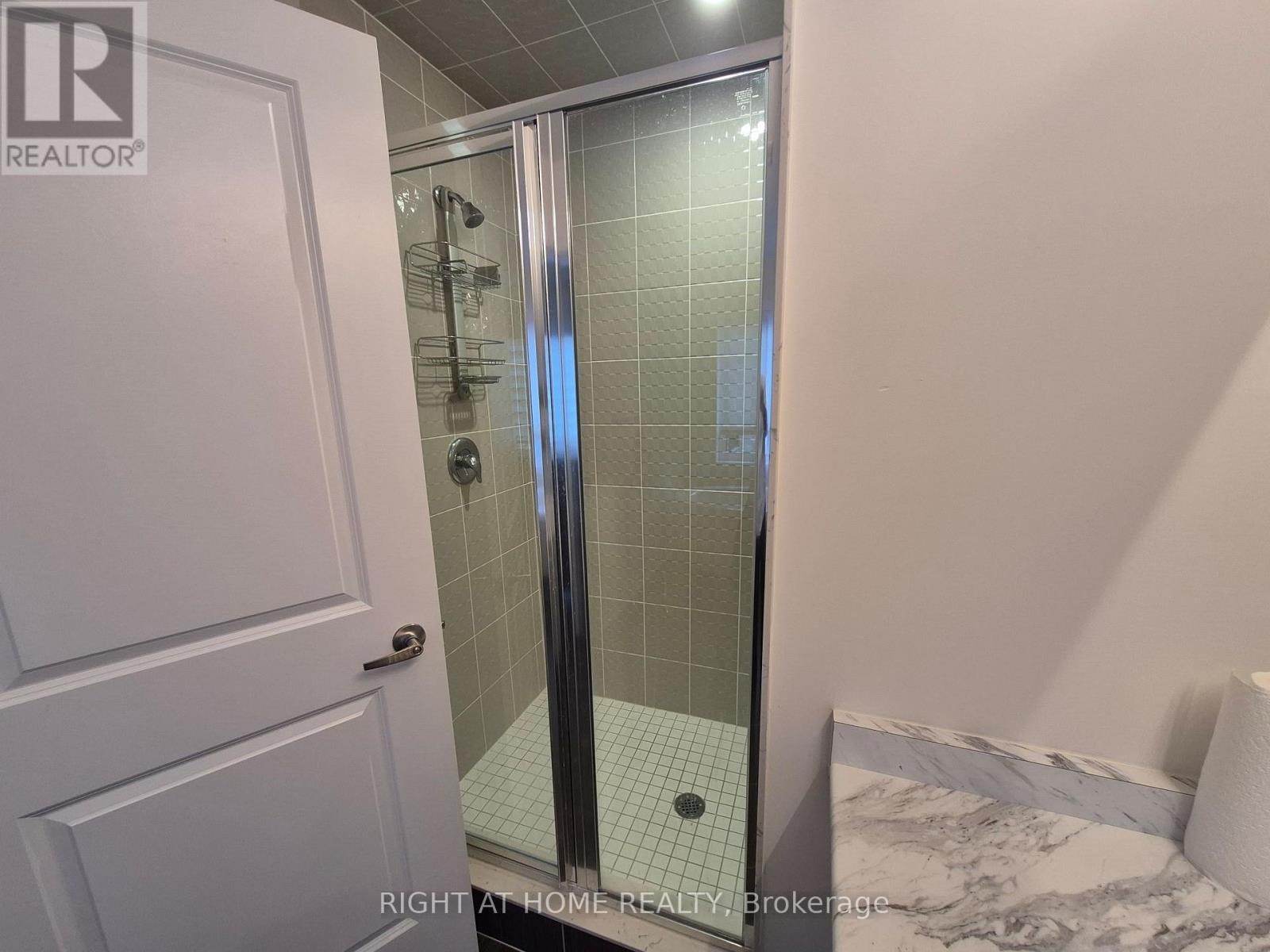 












21 COHO DRIVE N

,
Whitby (Lynde Creek),




Ontario
L1P0K4

