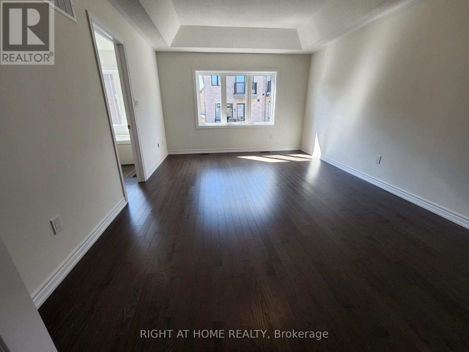 












21 COHO DRIVE N

,
Whitby (Lynde Creek),




Ontario
L1P0K4

