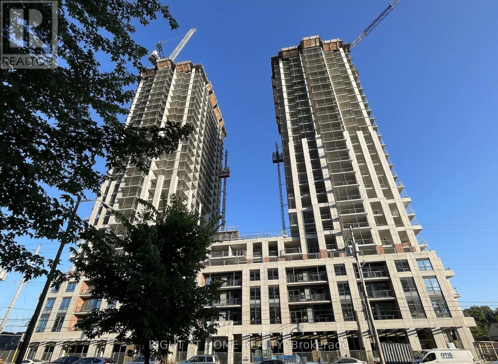 












1921 - 3270 SHEPPARD AVENUE E

,
Toronto (Tam O'Shanter-Sullivan),




Ontario
M1T3K3

