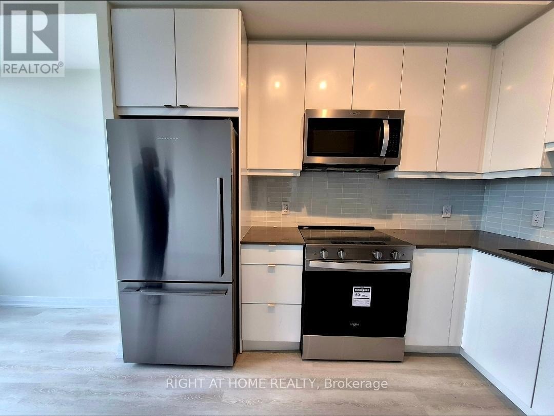 












1921 - 3270 SHEPPARD AVENUE E

,
Toronto (Tam O'Shanter-Sullivan),




Ontario
M1T3K3

