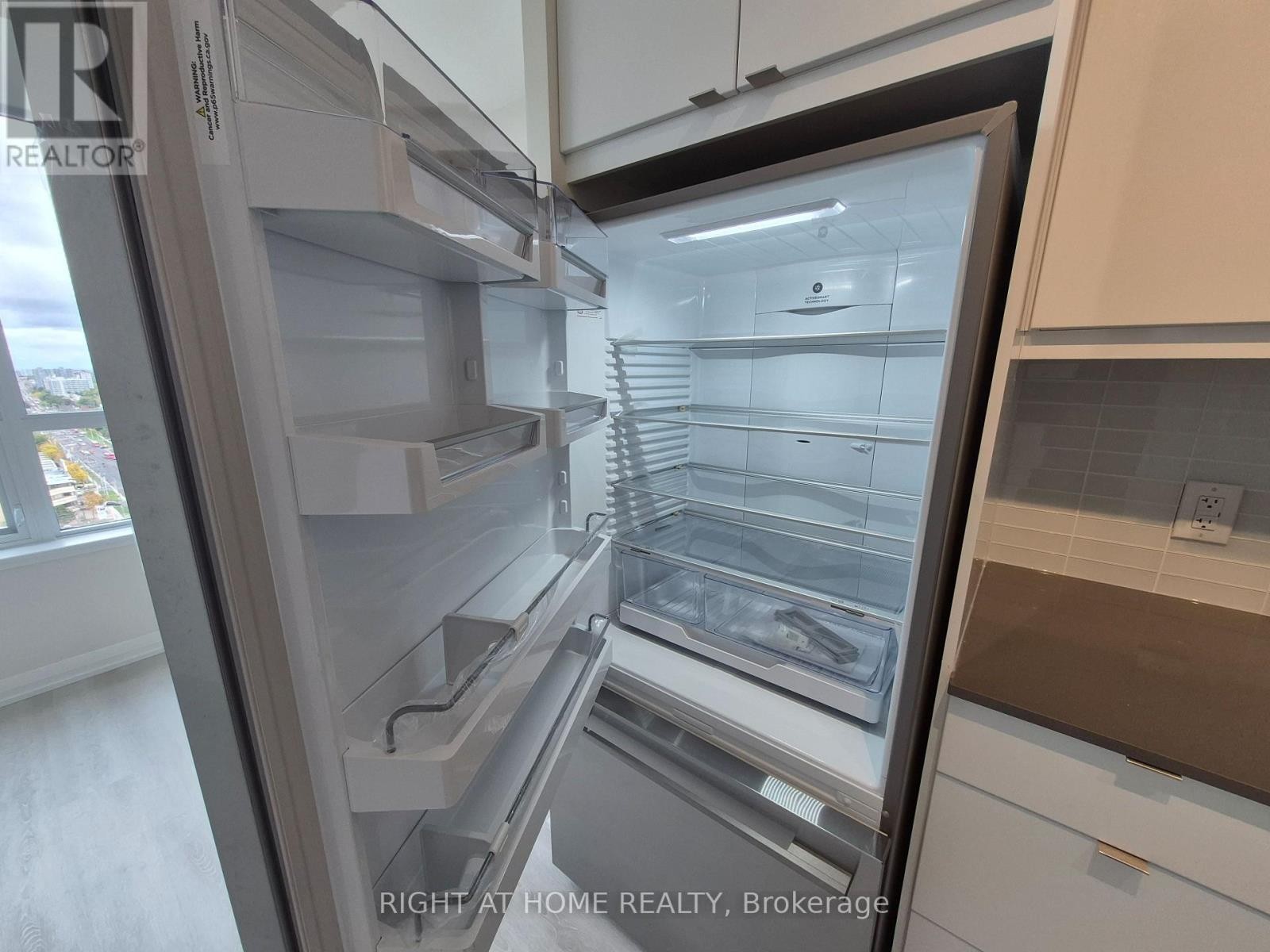 












1921 - 3270 SHEPPARD AVENUE E

,
Toronto (Tam O'Shanter-Sullivan),




Ontario
M1T3K3

