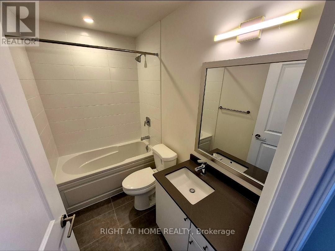 












1921 - 3270 SHEPPARD AVENUE E

,
Toronto (Tam O'Shanter-Sullivan),




Ontario
M1T3K3

