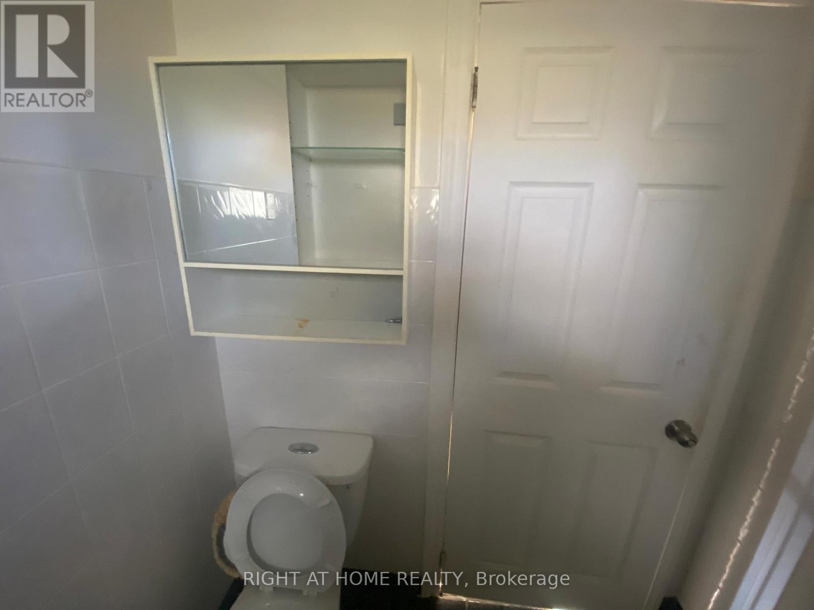 












97 GALLOWAY ROAD E

,
Toronto (West Hill),




Ontario
M1E1W8

