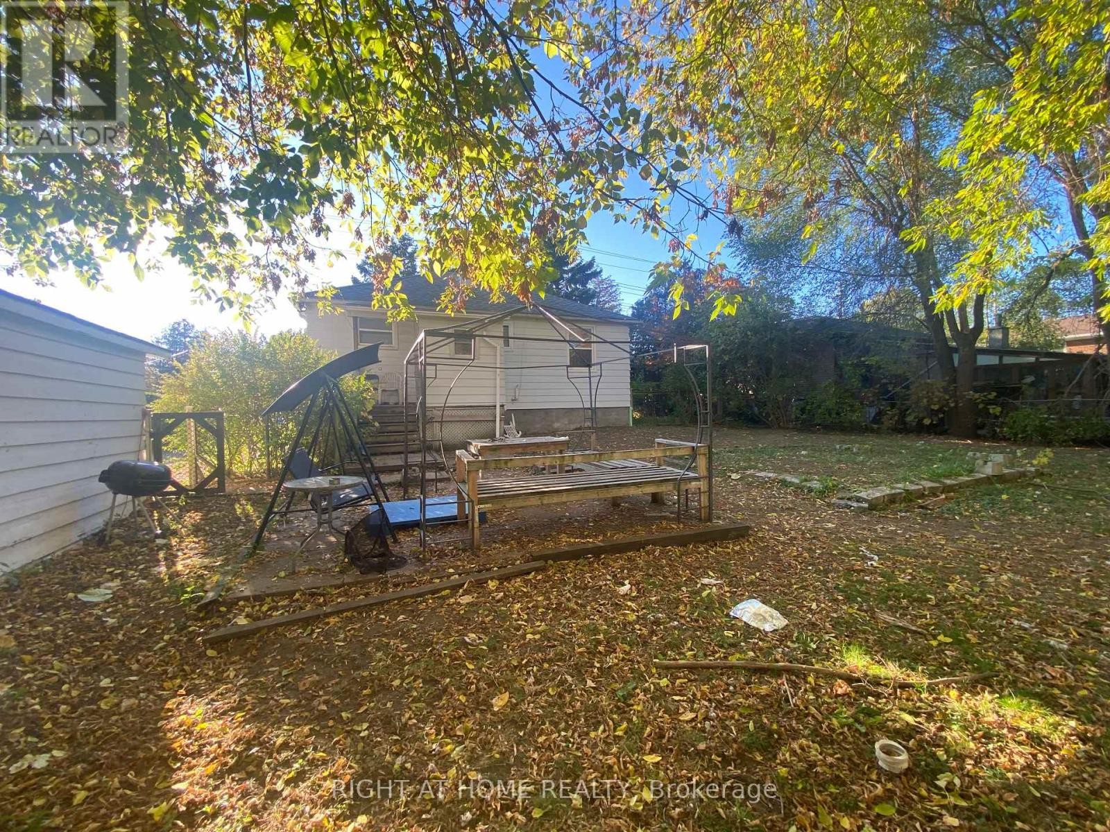 












97 GALLOWAY ROAD E

,
Toronto (West Hill),




Ontario
M1E1W8

