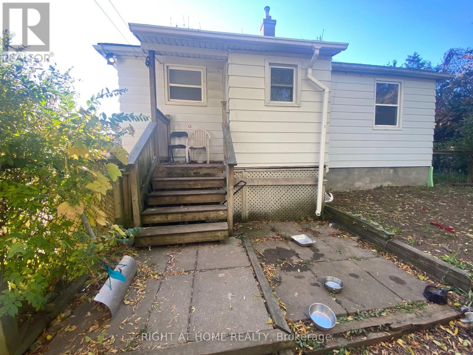 












97 GALLOWAY ROAD E

,
Toronto (West Hill),




Ontario
M1E1W8

