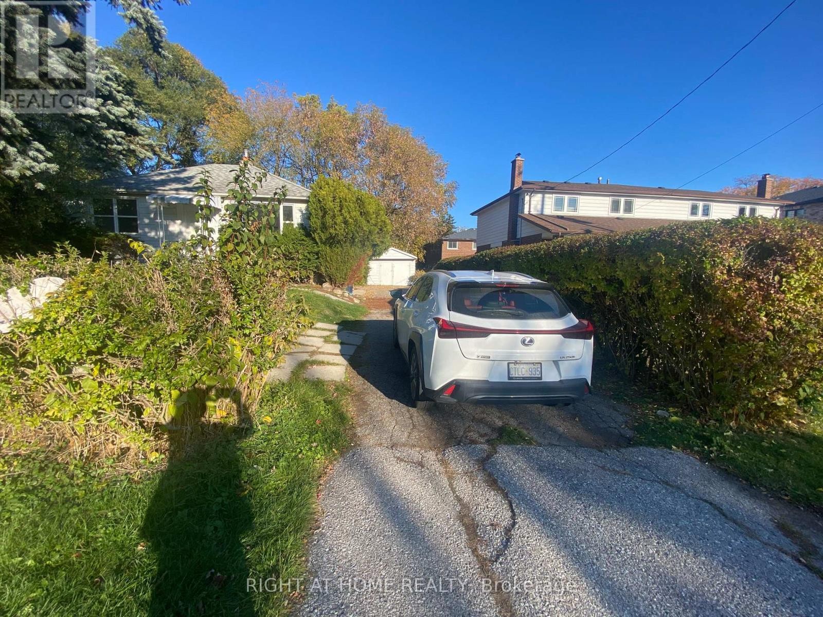 












97 GALLOWAY ROAD E

,
Toronto (West Hill),




Ontario
M1E1W8

