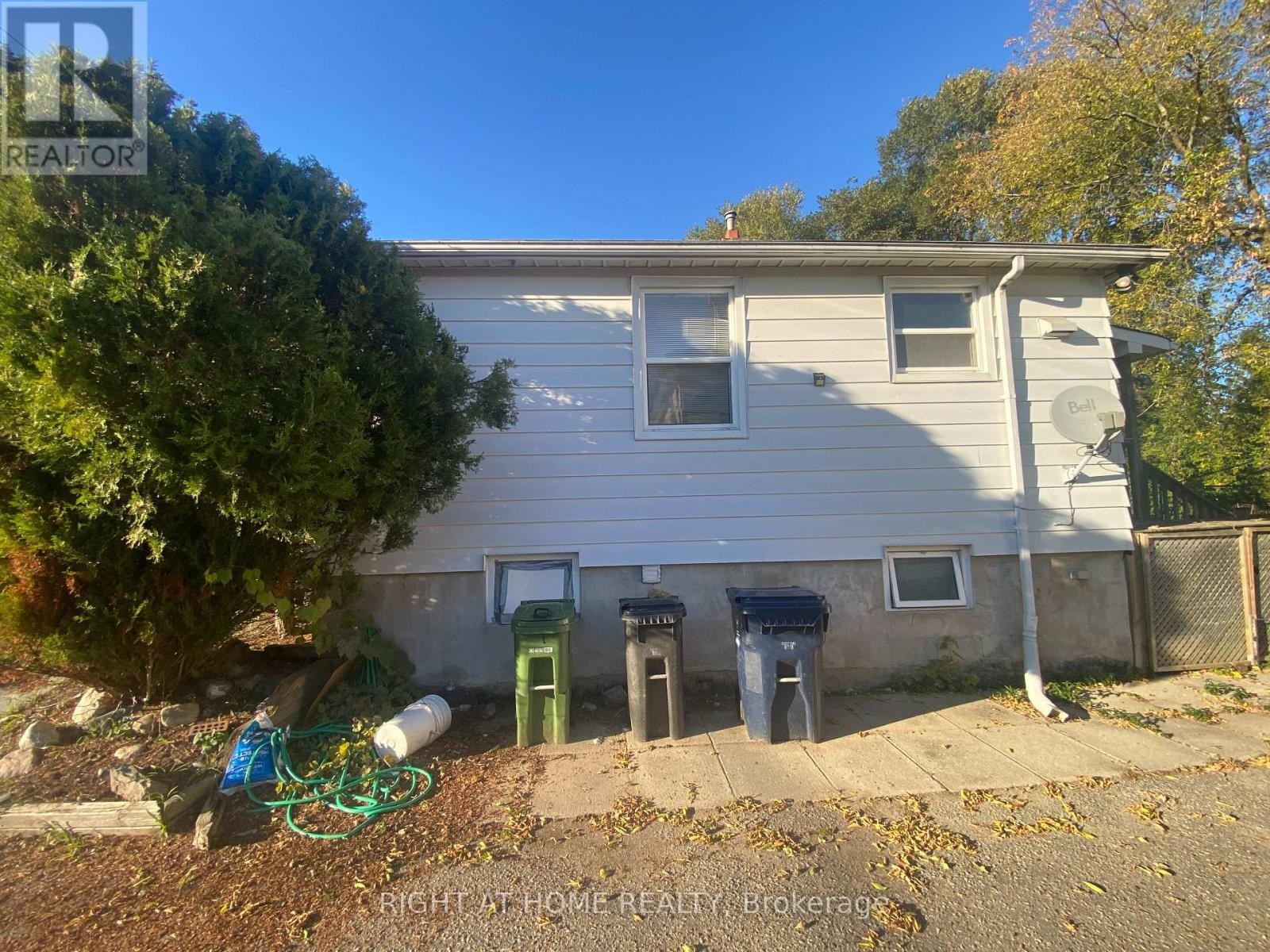 












97 GALLOWAY ROAD E

,
Toronto (West Hill),




Ontario
M1E1W8

