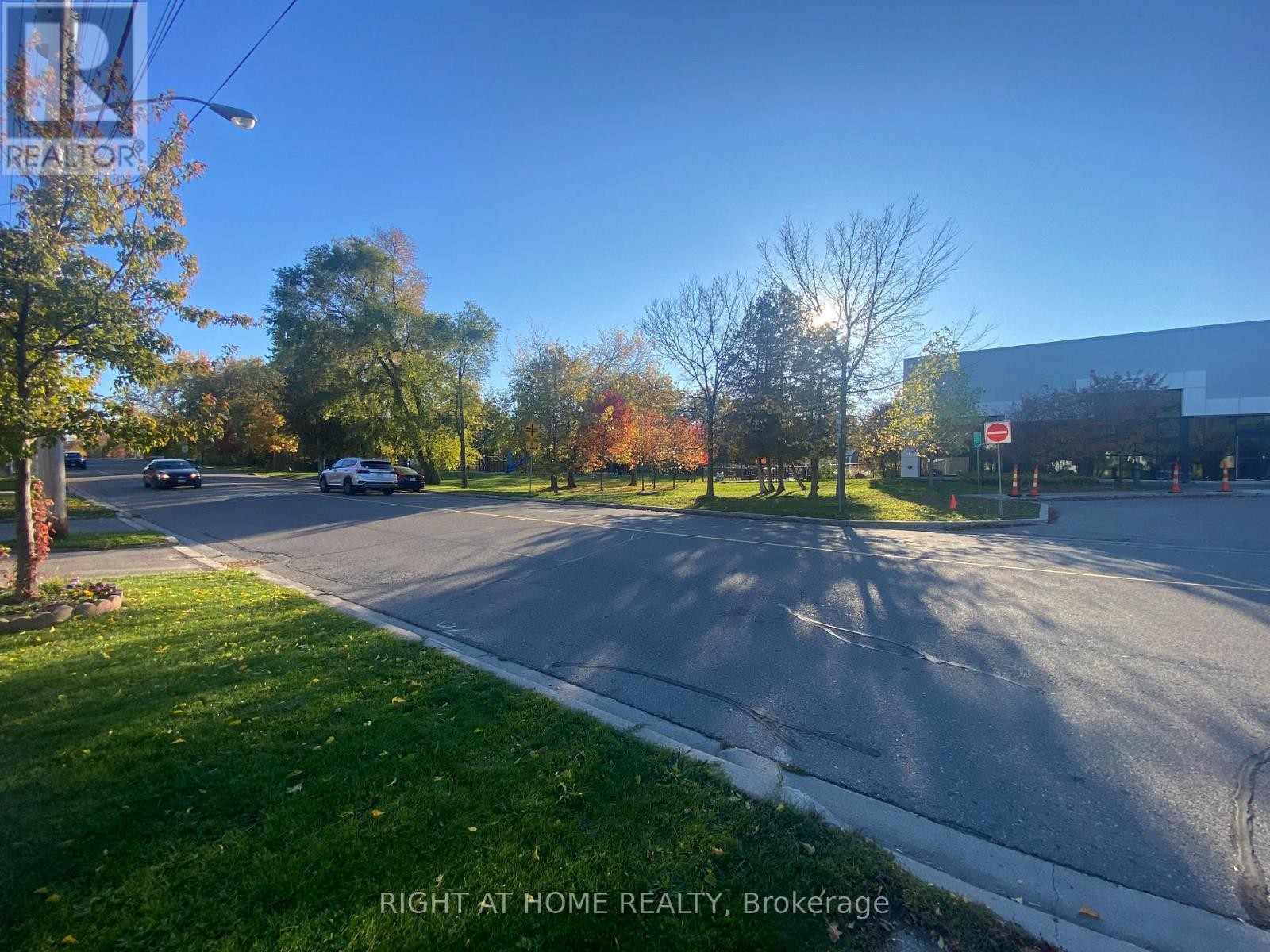 












97 GALLOWAY ROAD E

,
Toronto (West Hill),




Ontario
M1E1W8

