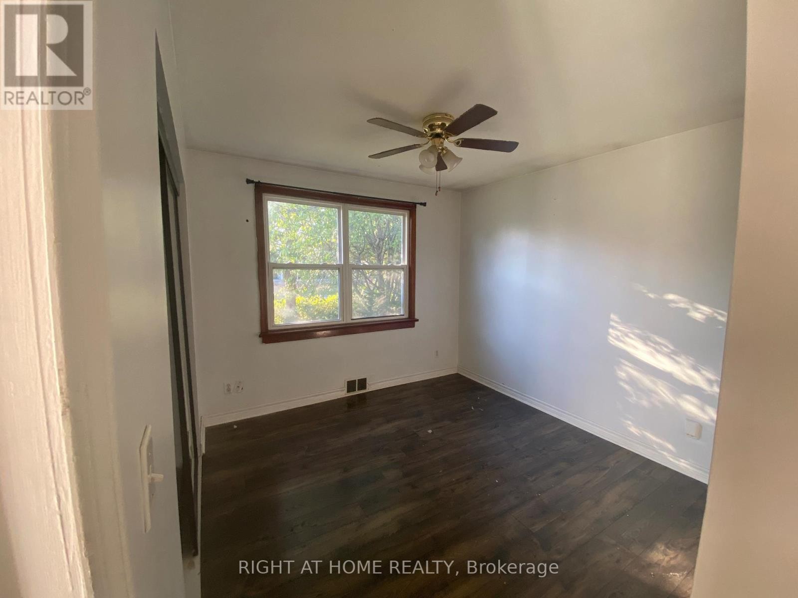 












97 GALLOWAY ROAD E

,
Toronto (West Hill),




Ontario
M1E1W8

